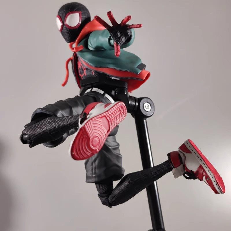 Figura de Acción de Spider-Man, Modelo de Juguete Coleccionable de Superhéroe de los Vengadores para Regalo de Niños