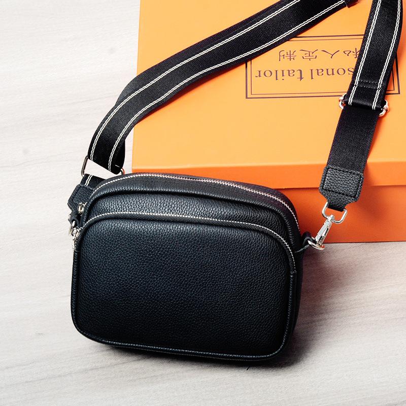 A Fashionable and Niche Single-shoulder Crossbody Bag with Multiple Layers of Exquisite Small Square Bag