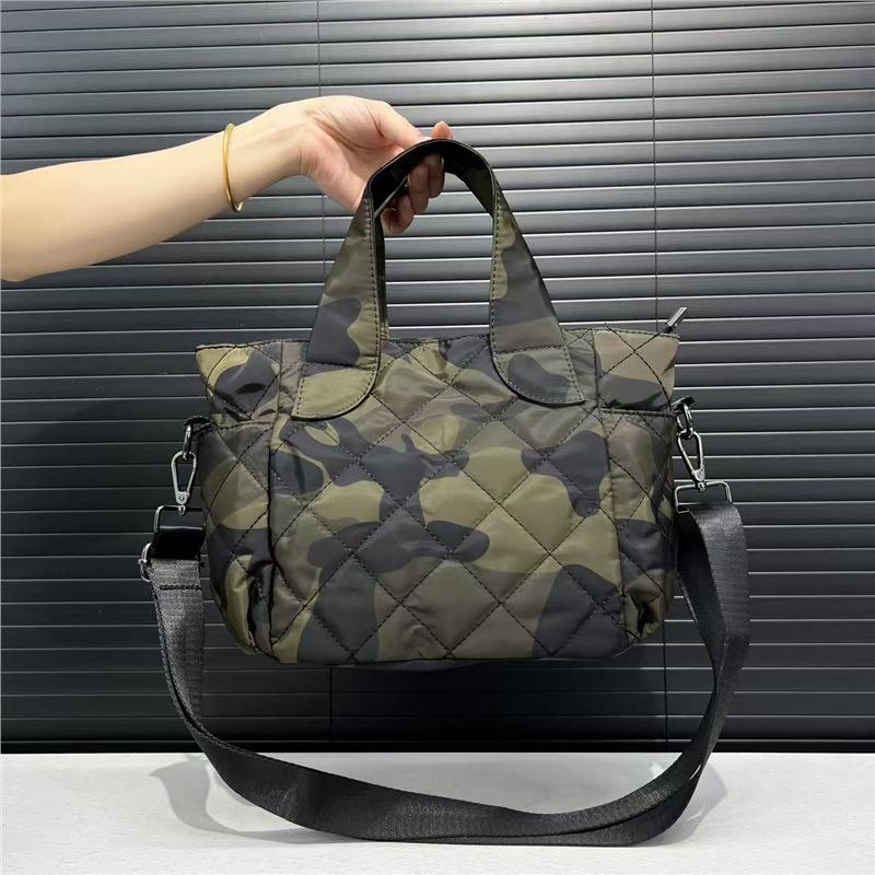Women S Seam Casual Contrasting Handbag Lightweight And Simple Versatile Embroidered Thread Shoulder Bag Standard камуфляжный