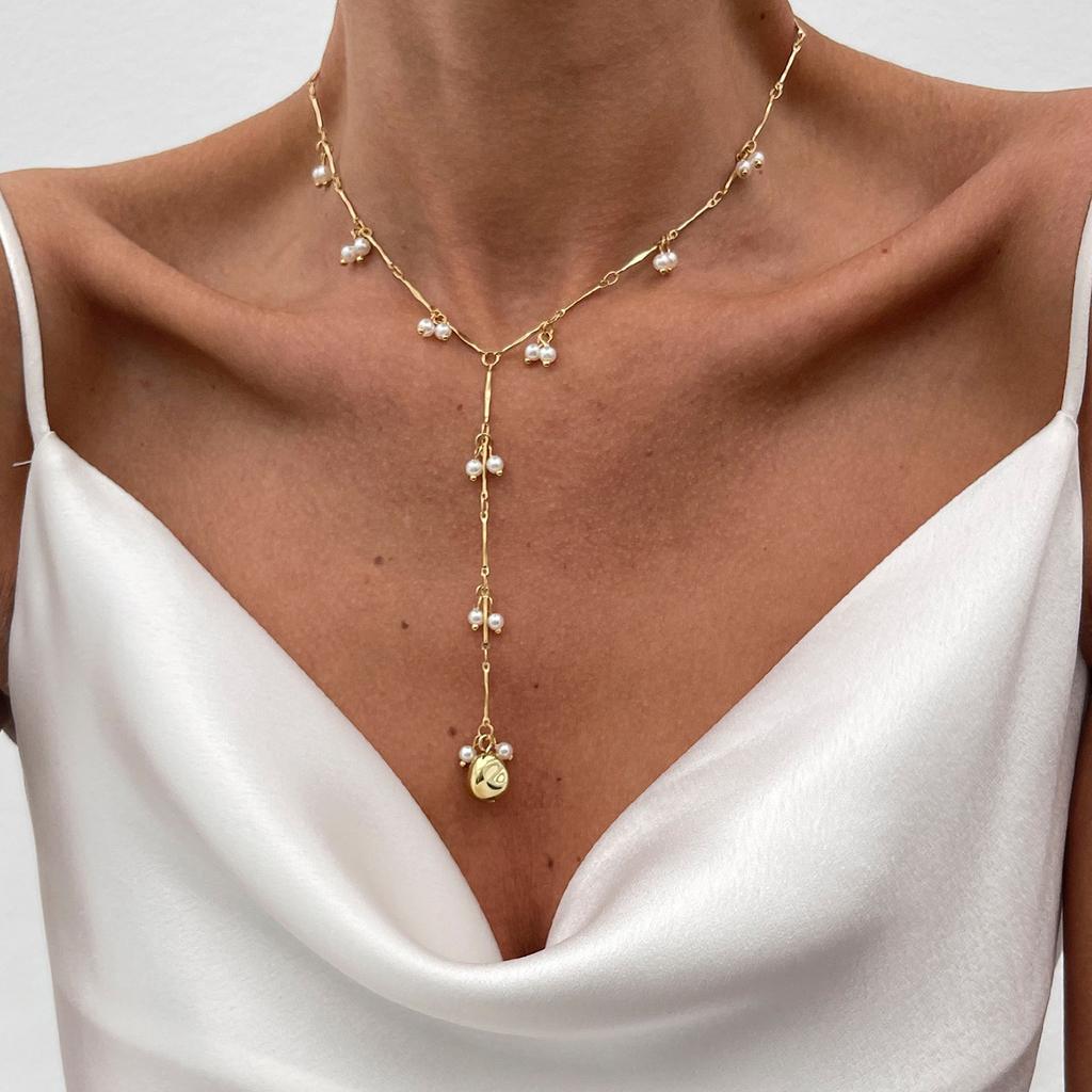 Simple Style Imitation Pearl Collarbone Necklace Female, Design Sense Y Word Metal Bone Chain Necklace