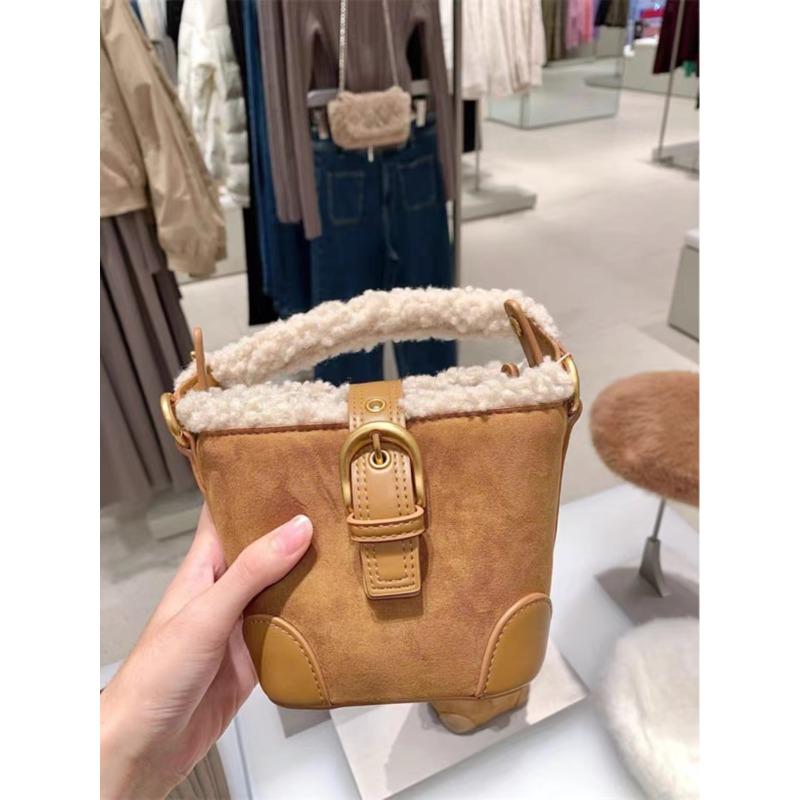 Autumn and Winter Bags Women's Shoulder Bags Women's Casual Retro Plush Bags Versatile Commuter Bags Mao Mao Portable Messenger Bags