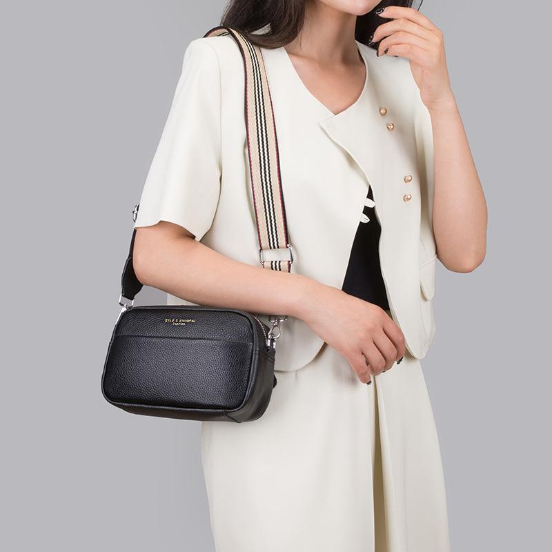 Leather Bag Women'S First Layer Cowhide Wide Shoulder Strap Pure Leather Shoulder Bag Soft Leather Casual Messenger Bag