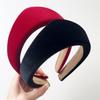 Elegantes Samt-Dreieck-Stirnband Krone Klassischer Breiter Rand Haarreif Einfarbig Europäischer Stil Retro Haarschmuck Zuhause