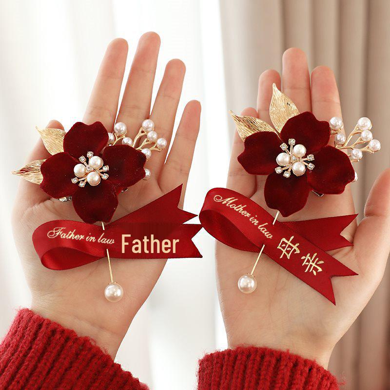 Complete Wedding Corsage Set for Groom, Bride, and Parents: Boutonniere and Brooch Collection for a Perfect Ceremony