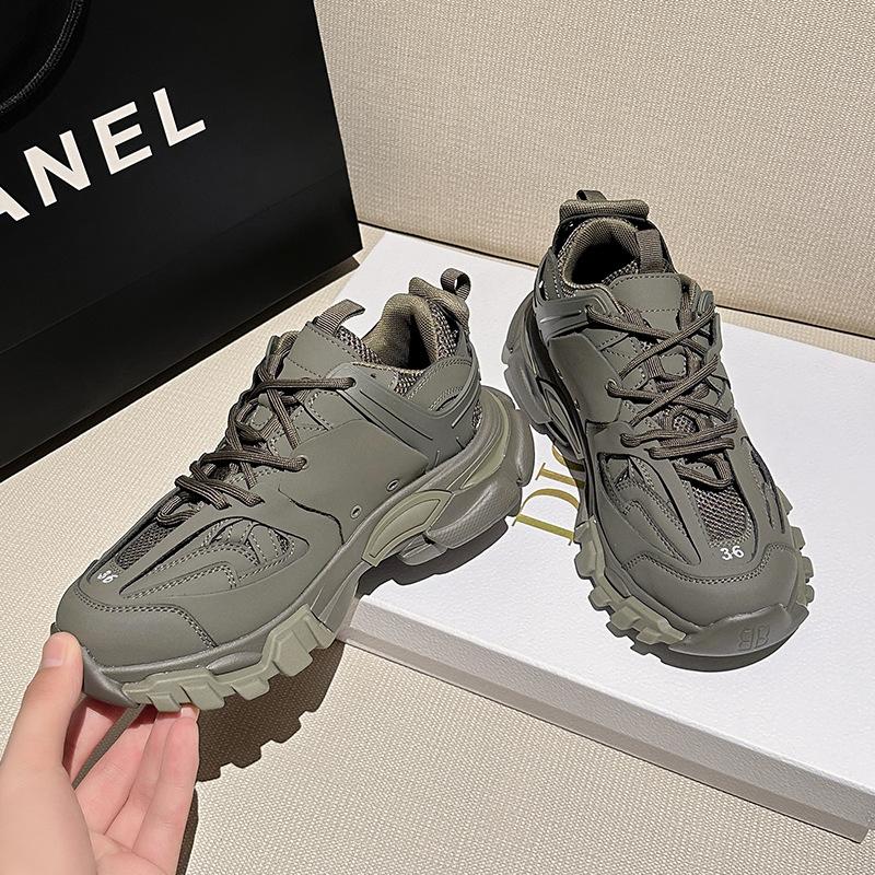 PARIS Trzy generacje butów dla ojców Podnieś dół Swobodne i wygodne Modne buty sportowe dla mężczyzn i kobiet w tym samym stylu Dopasowane i lekkie