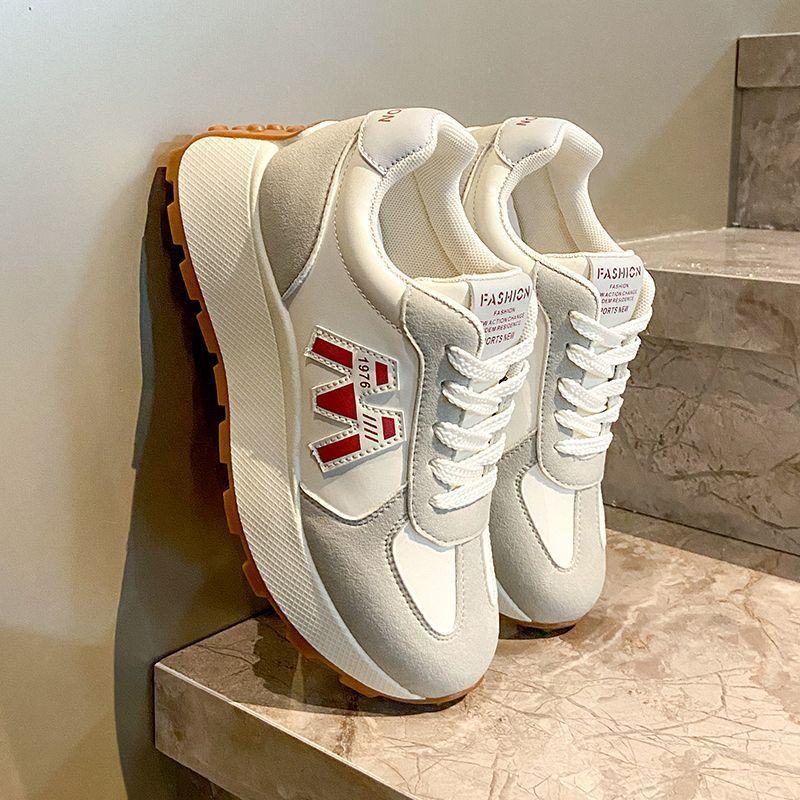 2025 New Korean Version Fashion Shoes Women's Dirt-resistant Versatile Round Head Casual Dad Heightening Sports Shoes Dopamine Internet Celebrities