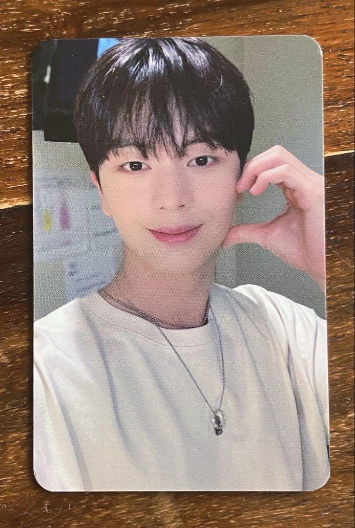 

[USED] Yook Sungjae Look closely trading card