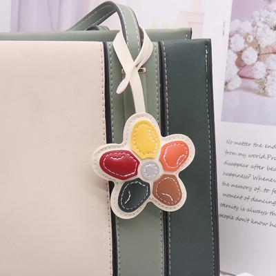Cuir PU joli sac à fleurs breloque décorative à la mode simple nouvelle vague poupée bijou boucle tête lumière luxe vent sac suspendu
