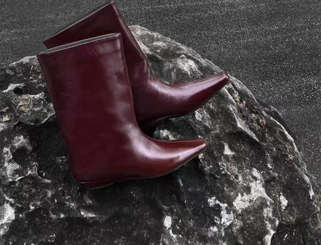 French and Simple~! Leather Small Square Head Bevel Heel Wide Mouth Boots Wide Tube Circumtire Cowhide Boots Women