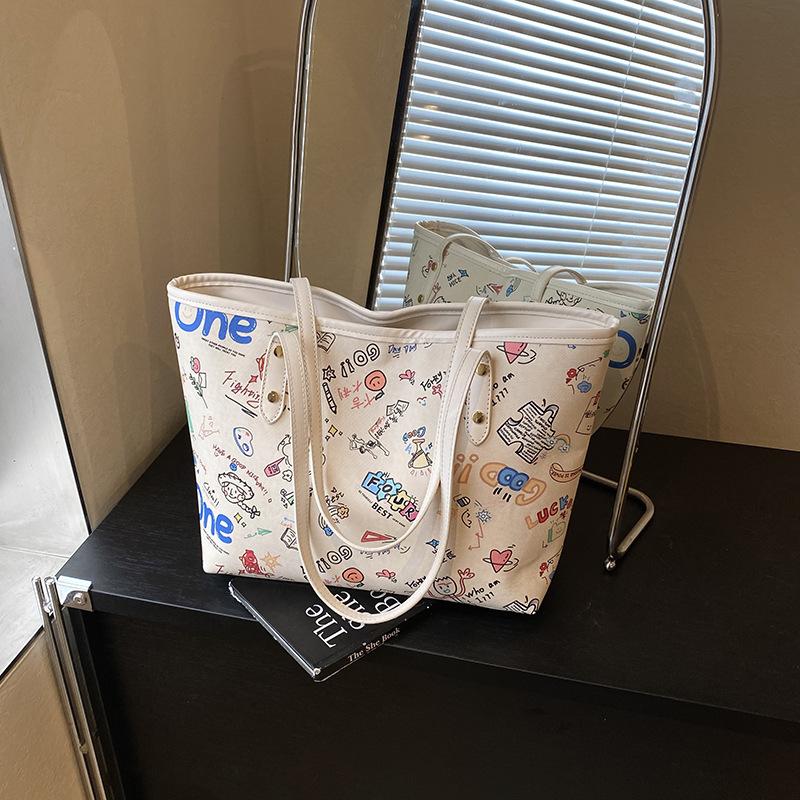Large-capacity Bag Women's Summer Versatile New Casual Shoulder Bag Graffiti Class Commuter Tote Bag
