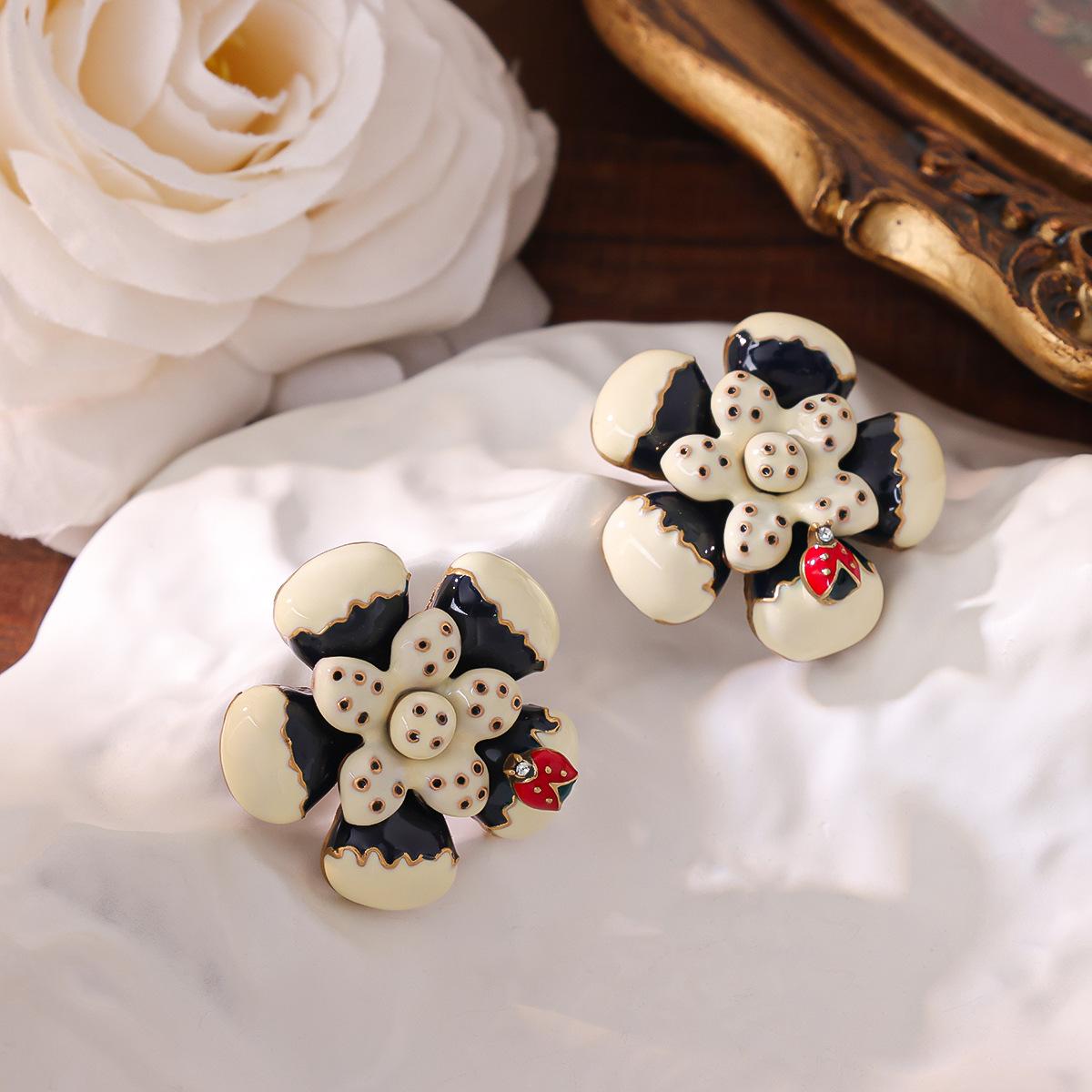 Vintage Seven Star Ladybug Flower Brooch Ring Earring Set