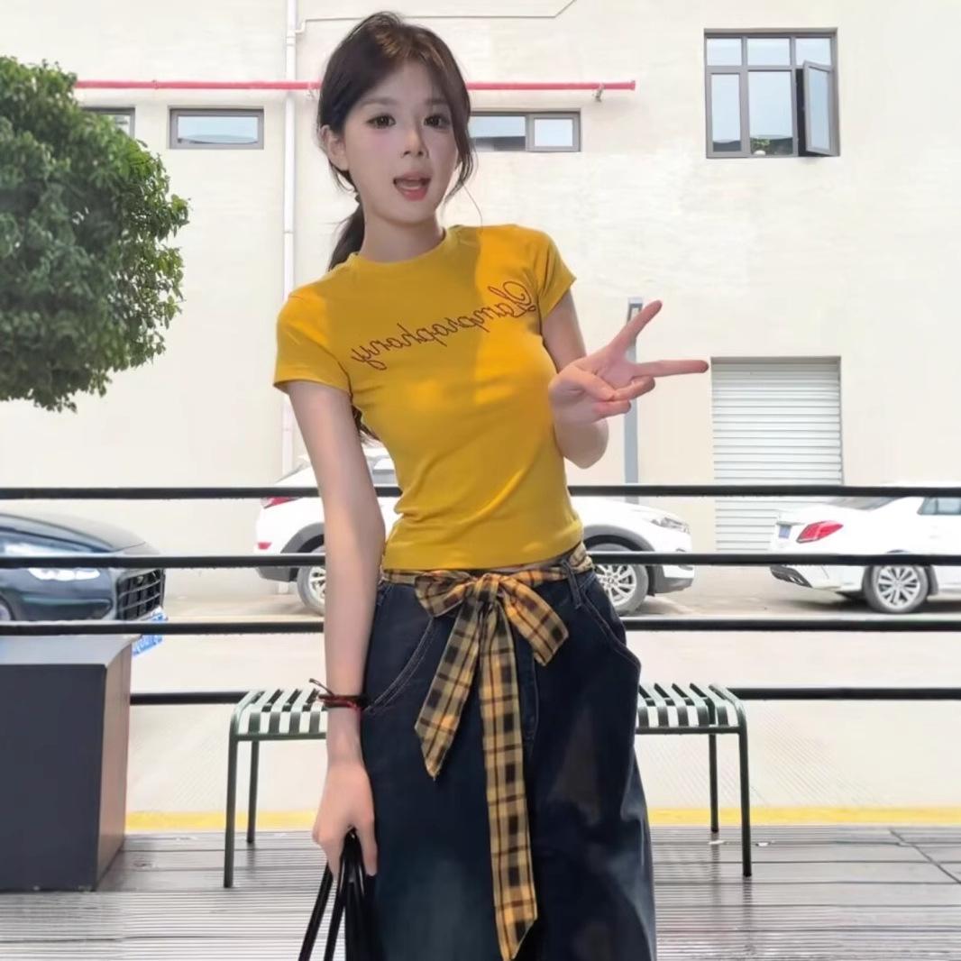 

2025 Summer American Spicy Girl Yellow Rhinestone Short Sleeve Slimming T-shirt Large