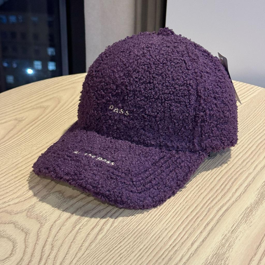 New Lamb Wool Hat for Women In Autumn and Winter Thickened Plush Peaked Cap Showing Face Small and Warm Japanese Style Big Head Baseball Cap