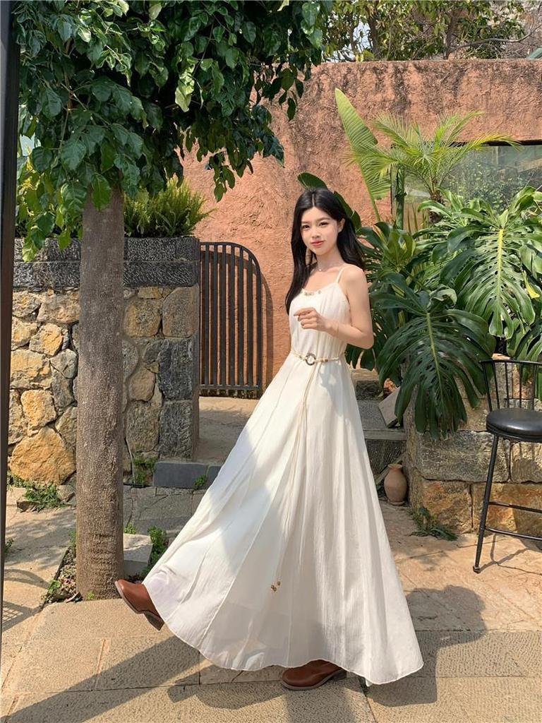 Weißes, böhmisches Spaghettiträgerkleid in großen Größen für Damen – Sommerliches Strandkleid