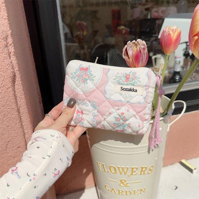 Small fresh floral quilted cotton change bag cute mini portable travel port red envelope storage card bag