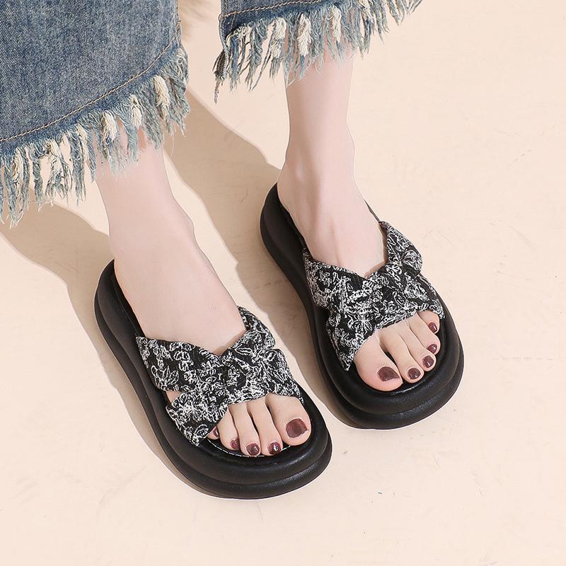 Fashion Shoes Woman Summer Thick Bottom New Chinese Style Slippers Breathable Outdoor Fashion Printed Cross Beach Shoes for Women