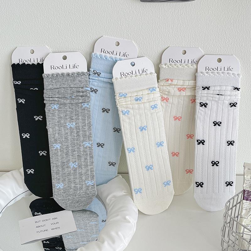 Women's Gray Lace Bow Mid-Calf Cotton Socks - Cute, Thin, Sweat-Absorbent, Boneless Design