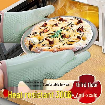 Silicone Heat-Resistant Anti-Scald Oven Gloves for Kitchen and Baking.