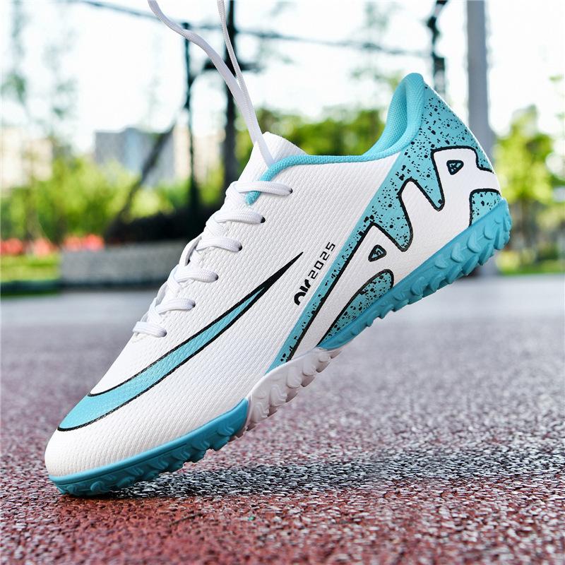 Large size Luo thorn 1 football shoes, boys and girls, broken nails and spikes, competition training shoes
