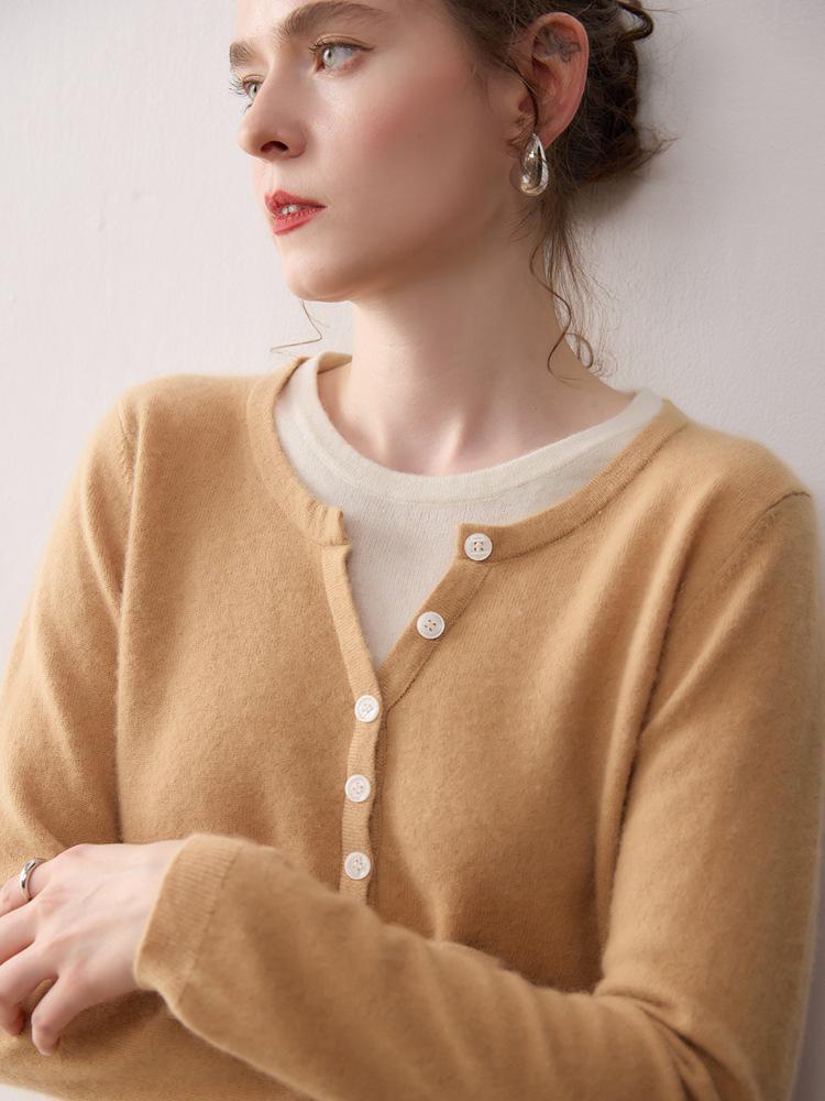 Autumn/Winter Women’s Color Block Cashmere Knit Layered Round Neck Pullover Sweater