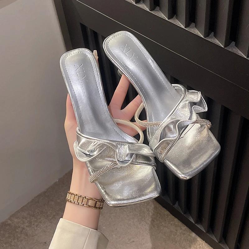Fashion 2024 New Summer Fashionable Ruffle Edge Water Diamond Thin Strap Cross High Heel Sandals for Women