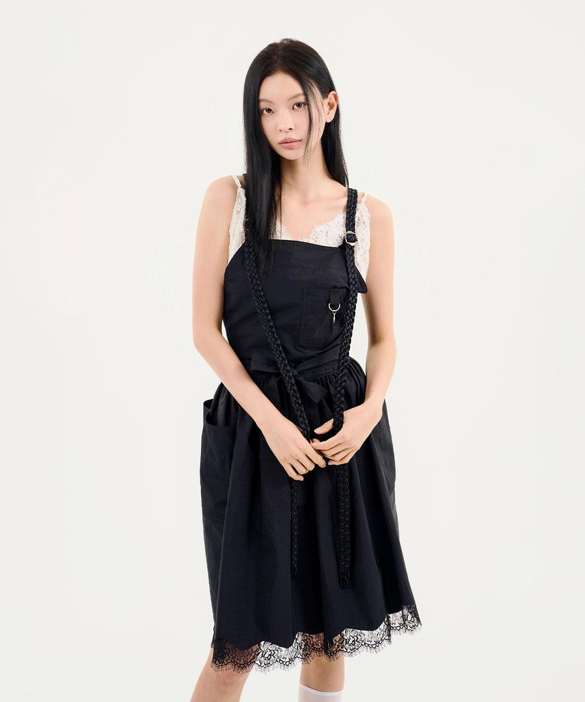 Eipeuleonwei Rapunzel Black Apron Size 2