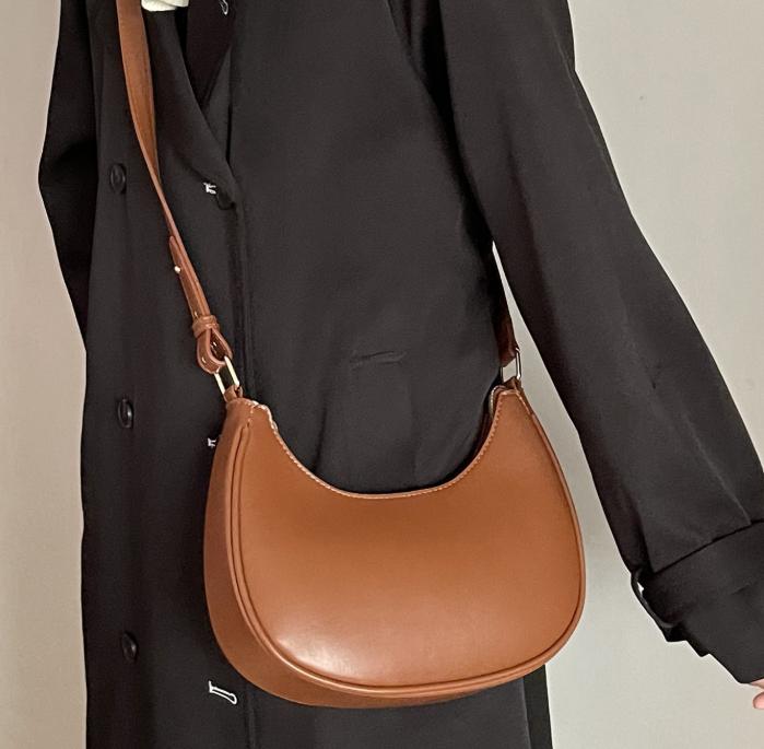 

2025 new women s Underarm women s monthly teeth bag