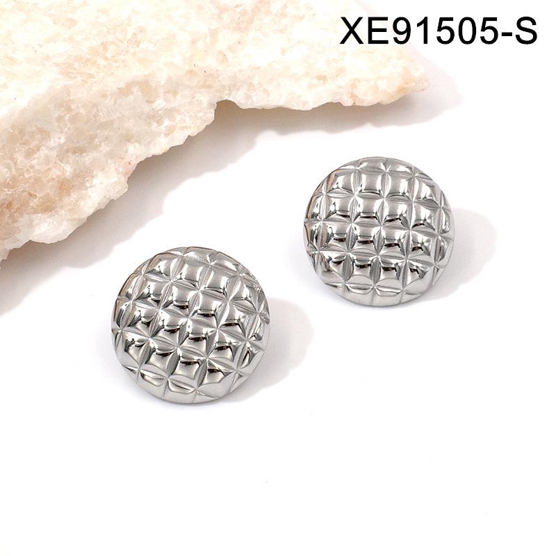High-End Titanium Steel Diamond Pattern Earrings, Gold-Plated Jewelry for Girls - Fashionable and Luxurious.