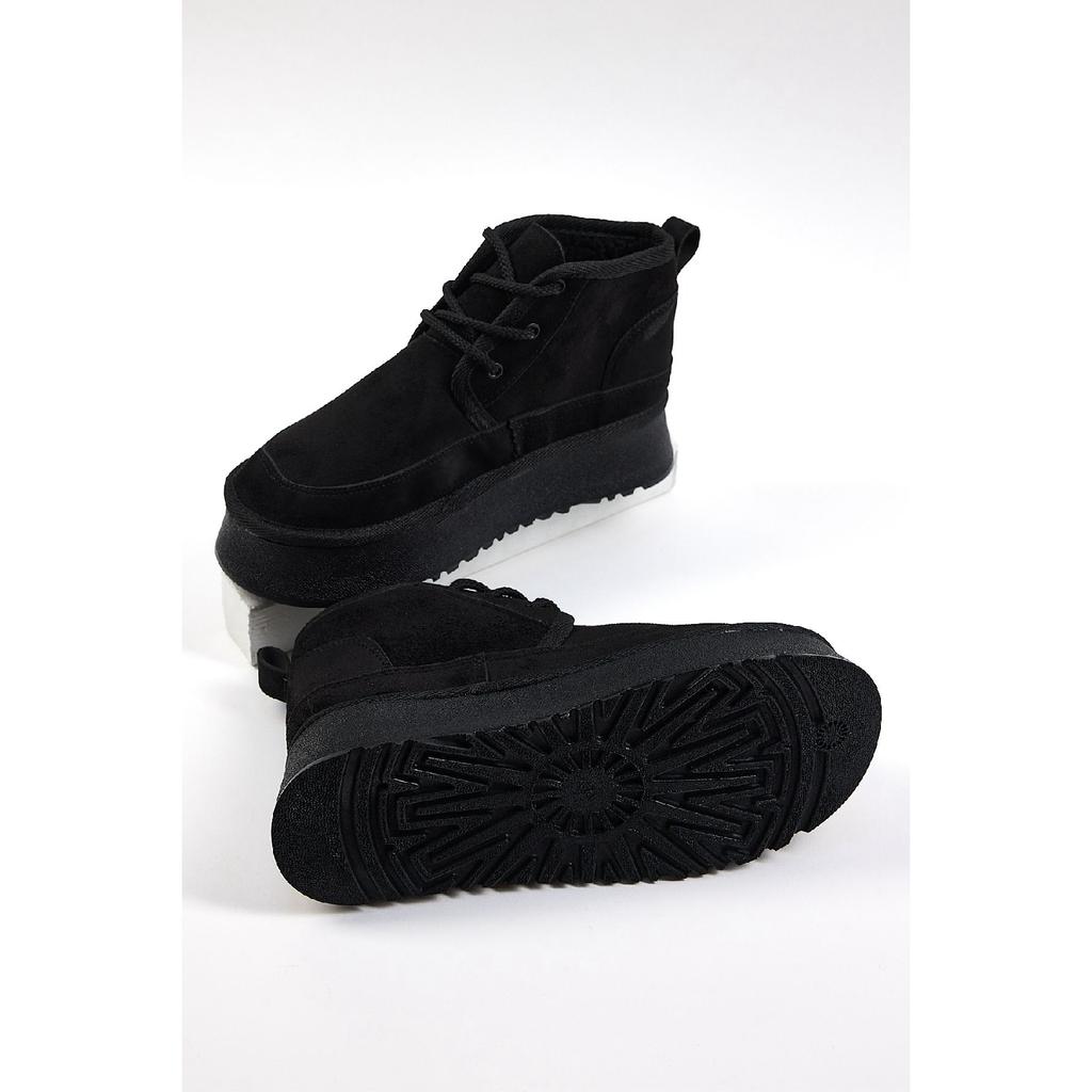 Bottes en daim beige à lacets pour femmes, coupe confortable, en peau de mouton retournée