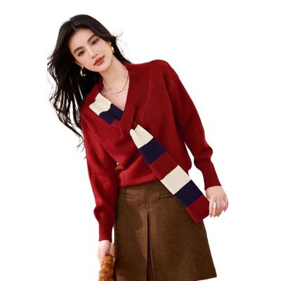 Unique Design Lazy Wind Scarf Decorated V-neck Knitwear with Fake Two Pieces