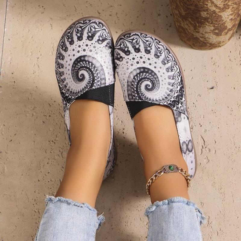 Plus Size Women's Flats Colorful Round-Toe Ethnic-Style Low-Cut Shoes Graffiti-Print Casual Versatile Shoes