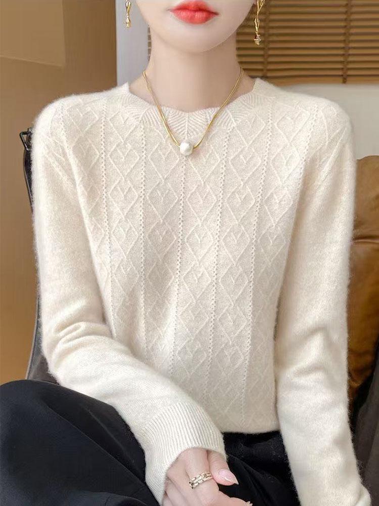2026 Autumn/Winter Women's Elegant Wool Cable Knit Round Neck Sweater