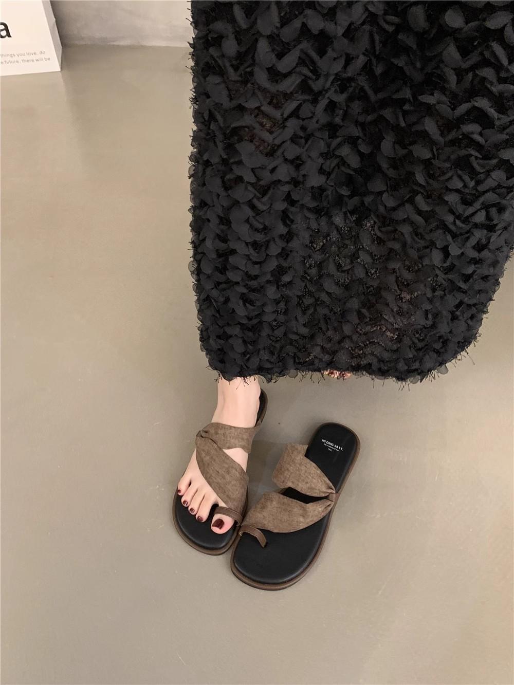 

Xiaoxiangfeng women s slippers women s summer wear new Korean version of French fairy flat sandals travel seaside beach shoes 40