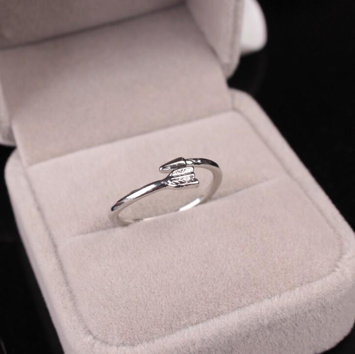 European American Geometric Arrow Alloy Tail Ring