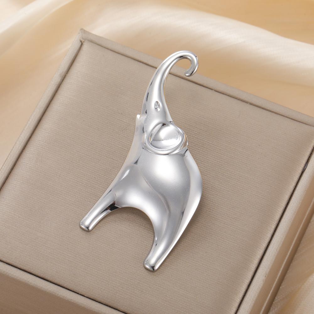 Dawapara Good Luck Elephant Brooch Pin Africa Animal Totem Minimalist Accessories Stainless Steel Brooches