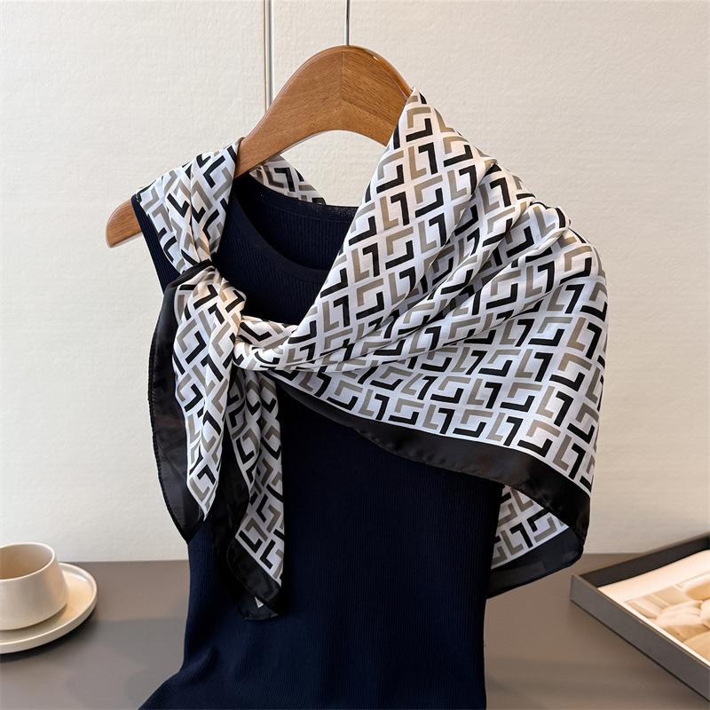 Classic Retro Presbyopia Satin Imitation Silk Printing Large Square Scarf Silk Scarf Shawl Headscarf Neck Protection Scarf