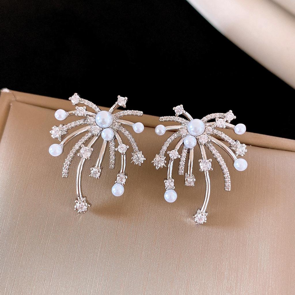Cold wind super flash zircon snowflake fireworks stud earrings temperament versatile earrings earrings