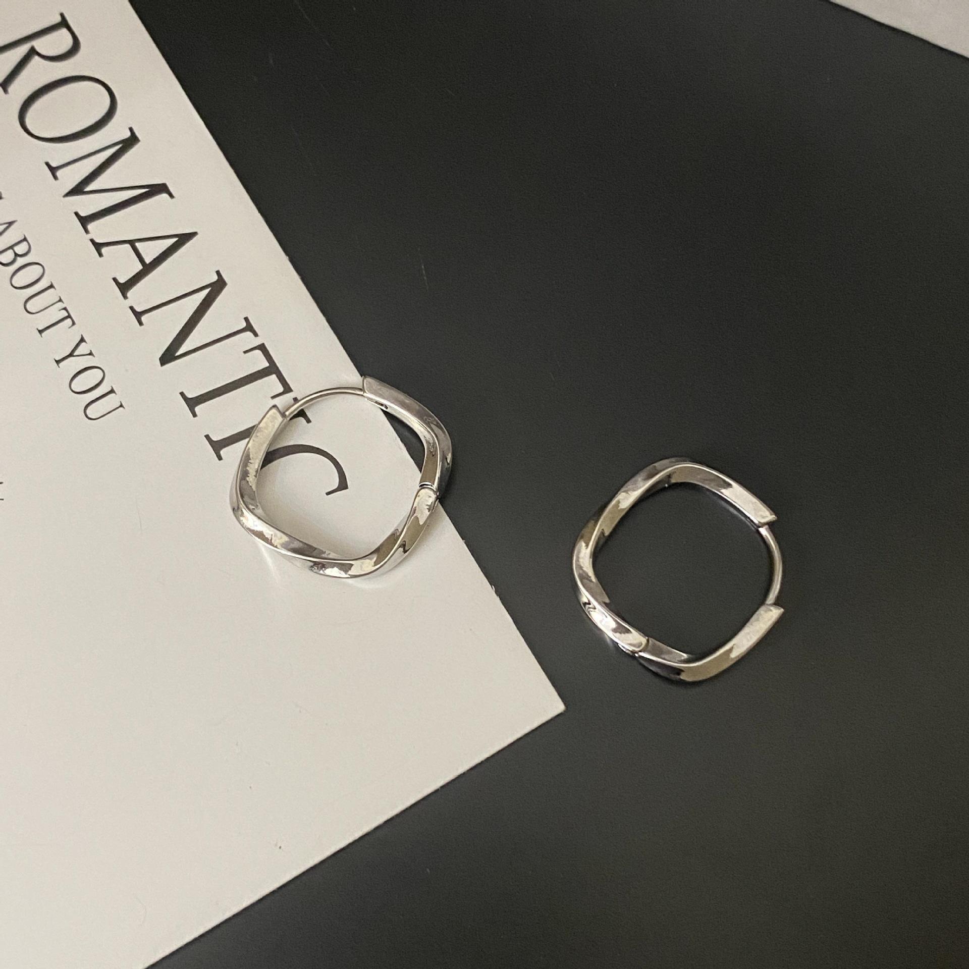 Геометрические Серьги-Кольца Мёбиуса для Женщин - Стильные, Простые, Хип-Хоп Мода