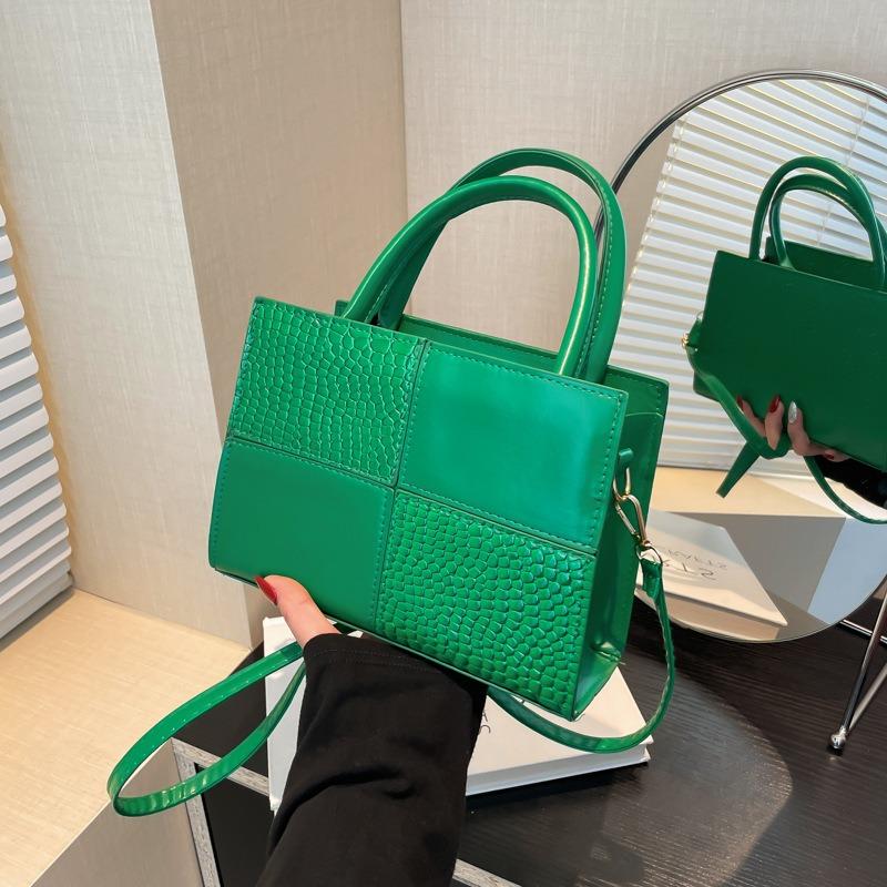 Autumn new niche design small square bag fashionable simple retro exquisite trend shoulder messenger bag