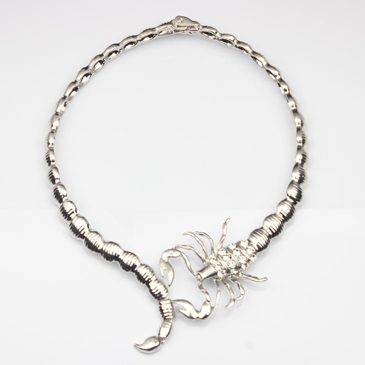 

Преувеличенное ожерелье Ретро Личность Скорпион Бриллиантовый воротник Женские украшения