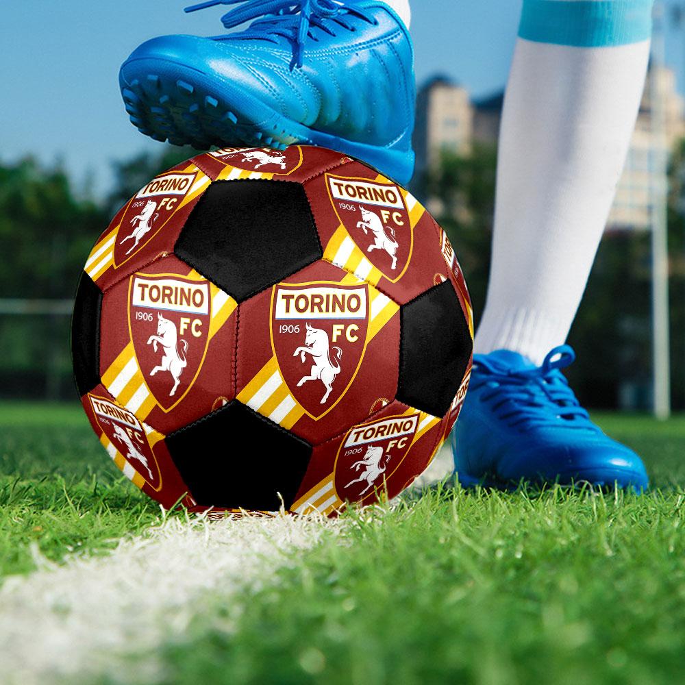 1 PZ Pallone da calcio logo Torino FC taglia 5 Pallone da calcio indoor Praha Colorato Per tutte le età Cucito a macchina PVC Pronto per la competizione Resistente Rimbalzo elevato