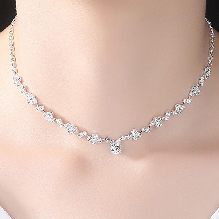 Popular European and American fashion and elegance flash diamond necklace stud earrings set, bride jewelry women's wedding accessories 1811