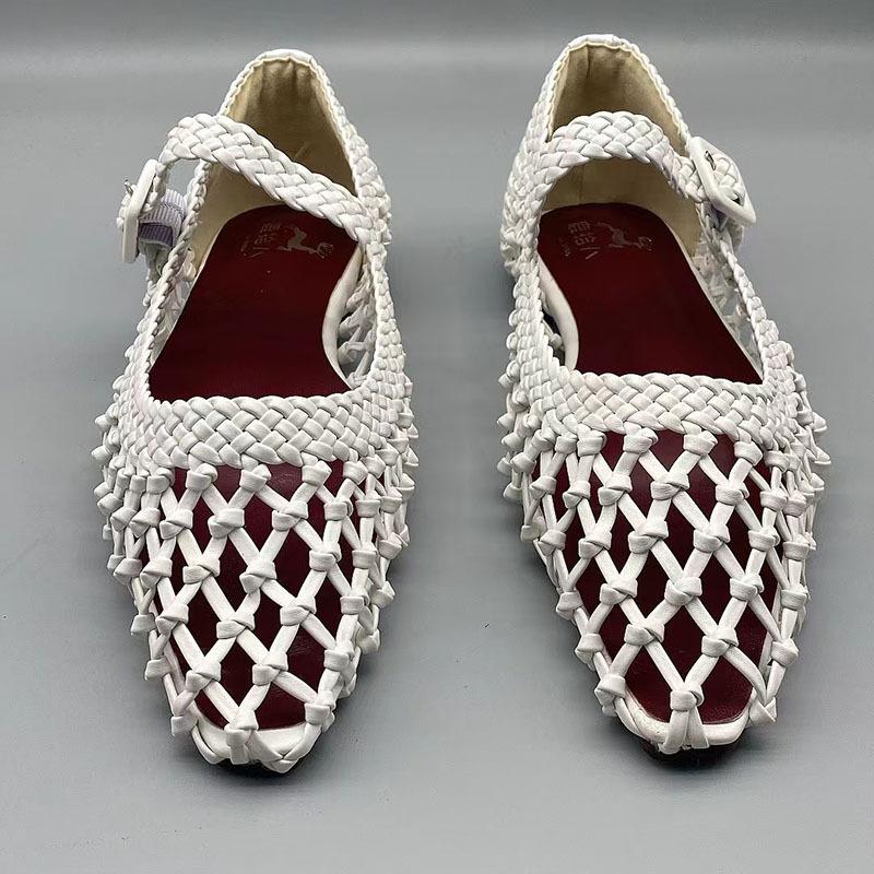 Fashion Fashion Hollow Mesh Flat Sandals Women Retro Pointed Toe Buckle Brand Designer Shoes Comfortable Breathable Commuter Casual Shoe