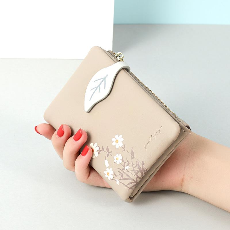 Women's Soft Leather Short Wallet with Multiple Card Slots & Daisy Print