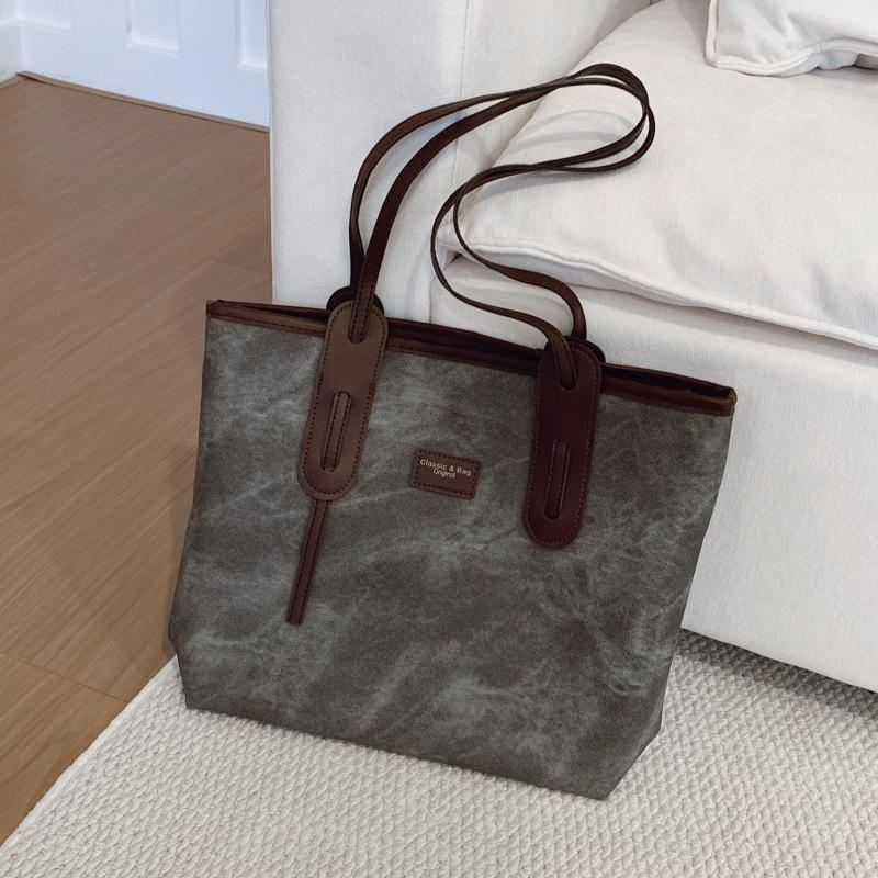 Retro Large-capacity Pendant Solid Color 2025 New Fashion Texture Simple Work Commuter Shoulder Tote Bag Women