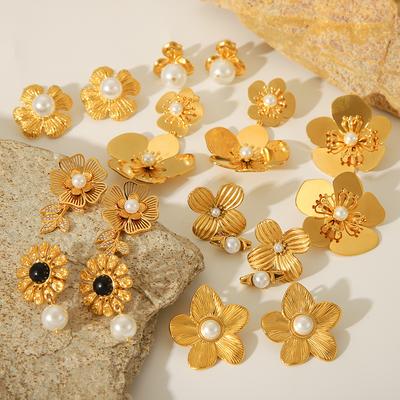 French Gold Flower Pearl Earrings Vintage Elegant Fashion Earrings for Women