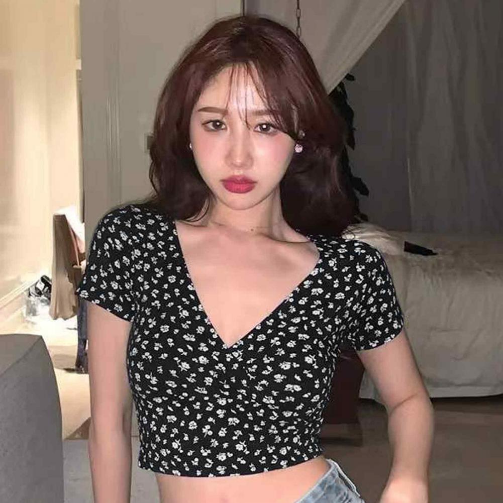 Women Summer Top V Neck Short Sleeve Waist-exposed Small Flower Print Pullover Soft Breathable Retro Slim Fit Lady Sweet T-shirt
