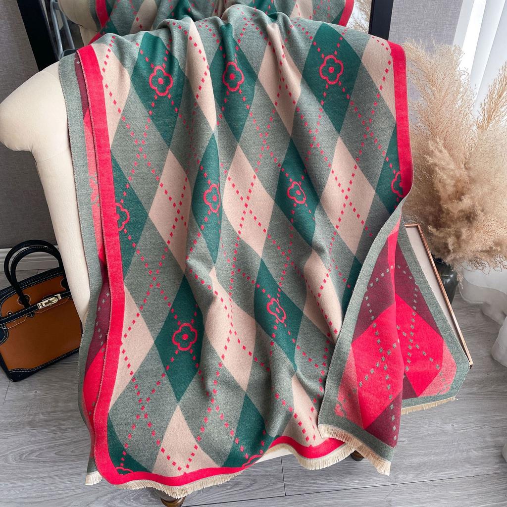 Fashion Imitation Cashmere Scarf Women'S Winter Korean Version Rhombus Flower Temperament Warm Scarf Windproof And Cold Shawl