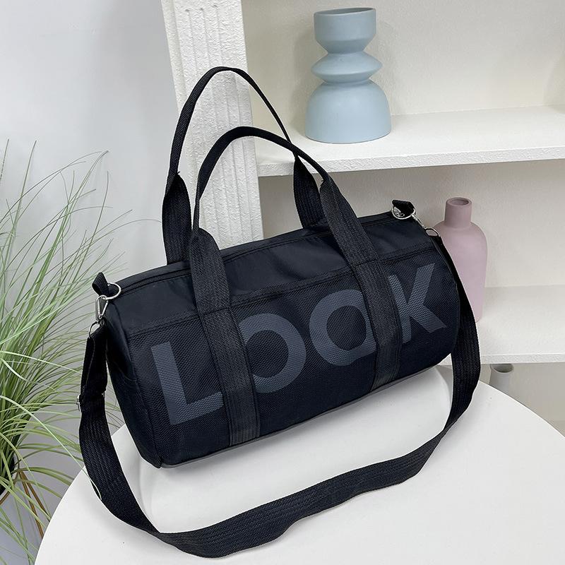 

Весенняя новая сумка большой вместимости для коротких поездок, тренировок и фитнеса чёрный