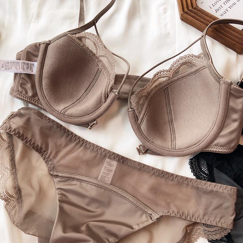 Sutien cu cataramă în față cu goluri sexy Set de lenjerie de corp pentru femei, cupă subțire din dantelă franceză, bralette confort, adunați sutien push-up și chiloți Lenjerie